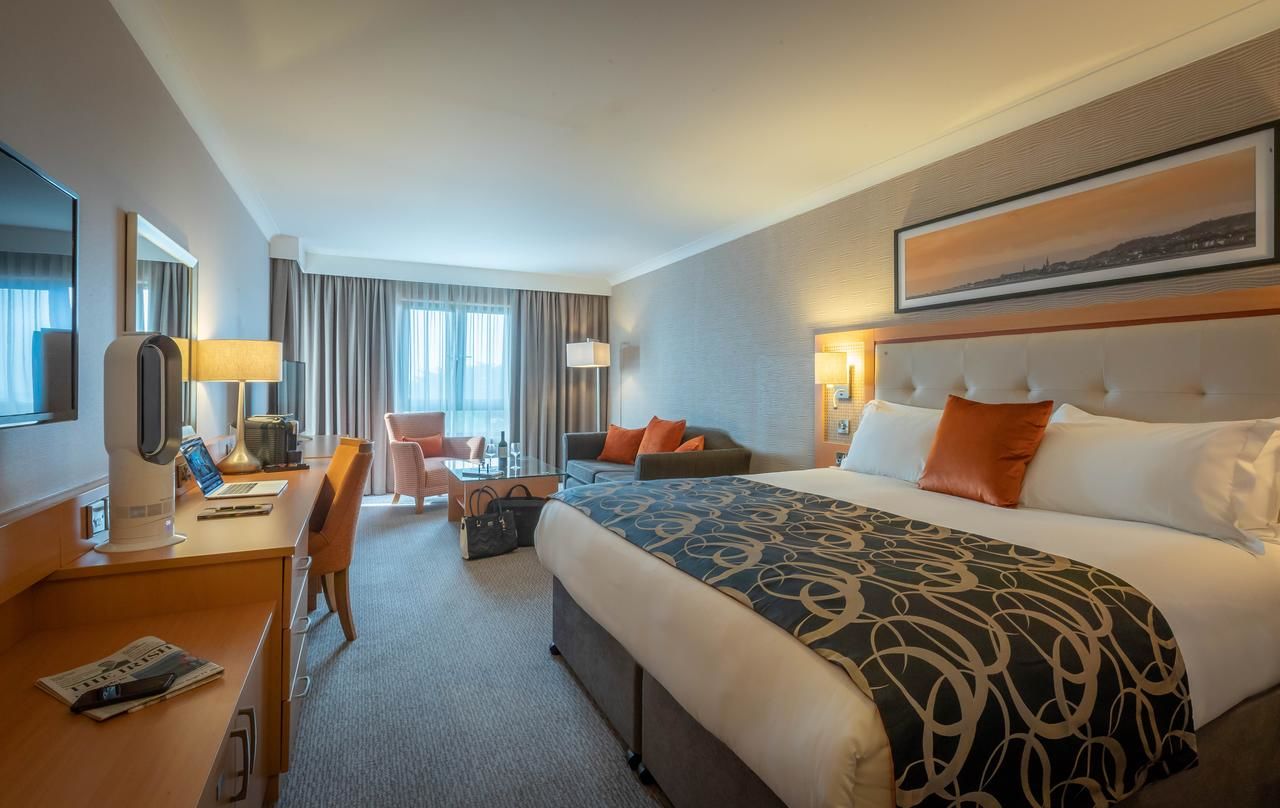 Отель Clayton Hotel Leopardstown Лепардстаун