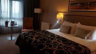 Отель Clayton Hotel Leopardstown Лепардстаун Представительский номер с кроватью размера «king-size»-5